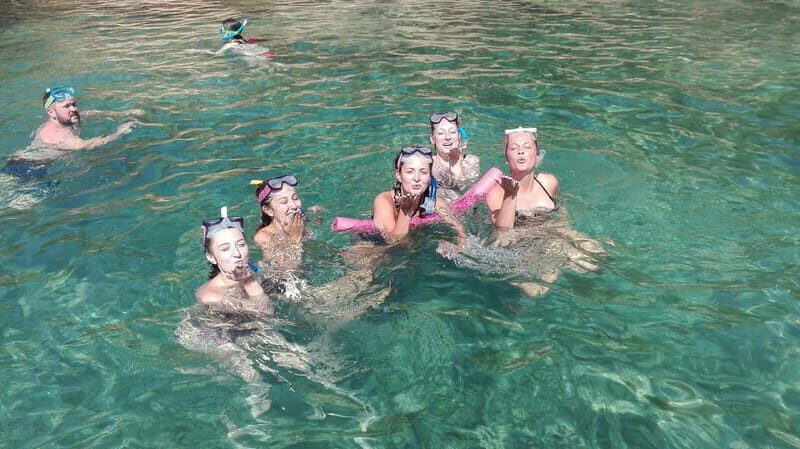 Alcudia: Sea Caves Coves and Snorkeling in small groups - Small-Group Energy, Captain Handling, and Guide Pepe’s Onboard Role