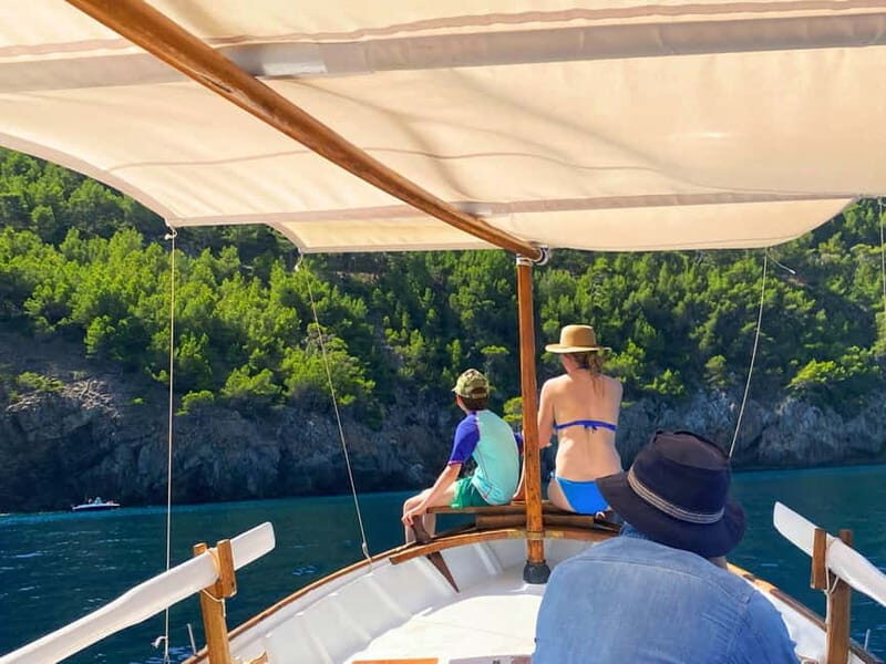 Mallorca: Alcudia: Private Boat Tour with Snorkel - Snorkeling, swims, and what you should pack