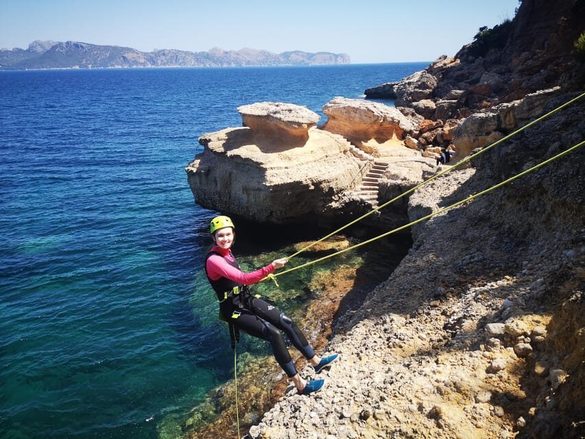 Mallorca: Coasteering North - DWS and Psicobloc Traverse: Climbing Close to Sea Level Without a Rope