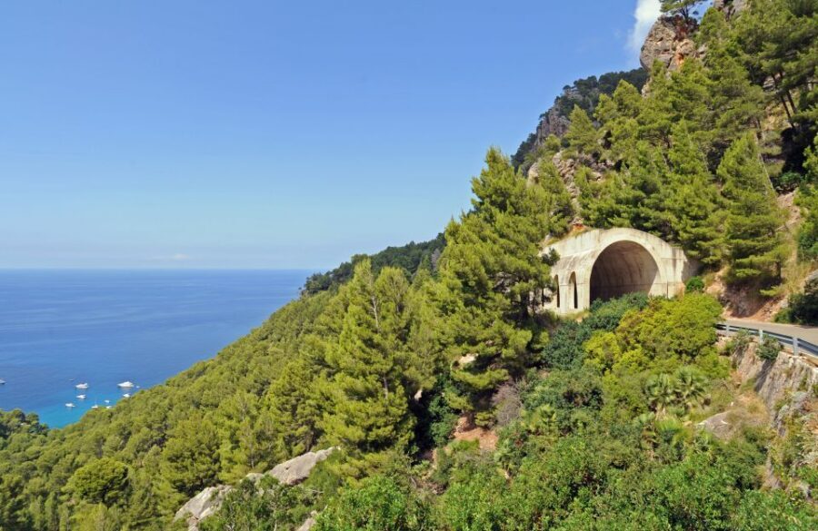 Mallorca: Formula Car Tour - What you’re really doing in Mallorca’s formula car tour