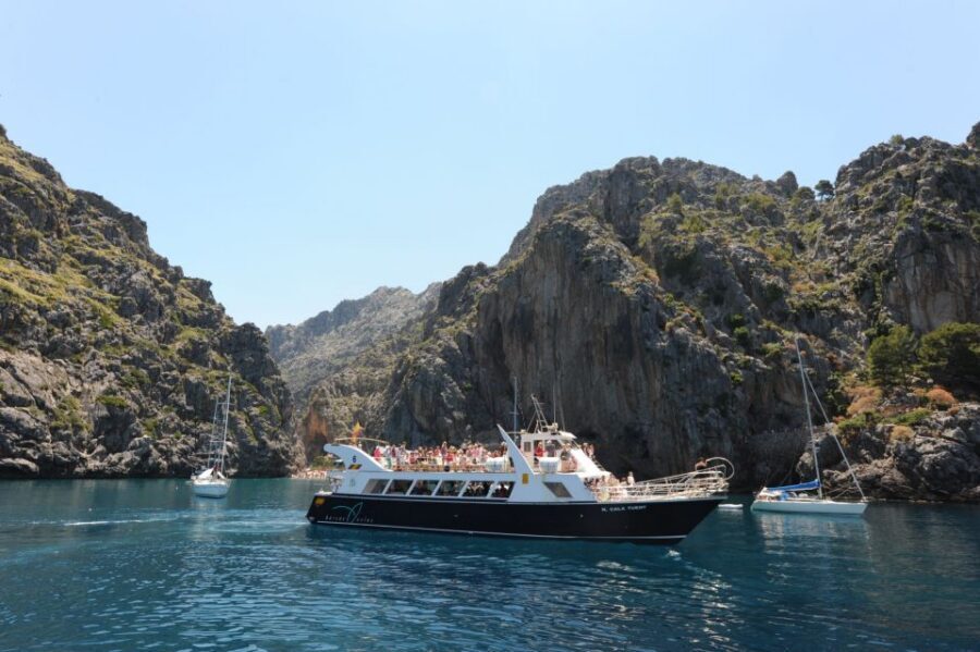 Mallorca: Island Trip by Train, Tramway, and Boat - The boat to Sa Calobra at 1:00 PM: rugged north coast time