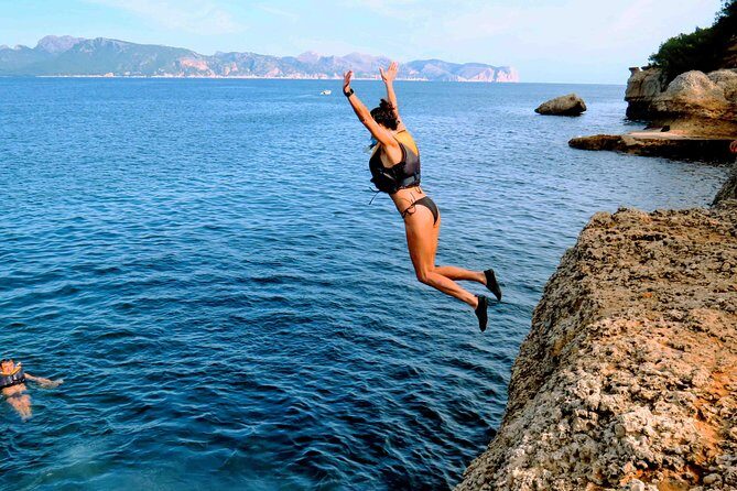 Mallorca: Kayaking, Sea Cave, Cliff Jumping & Snorkel Tour - Snorkeling and the treasure hunt in clear Mediterranean water