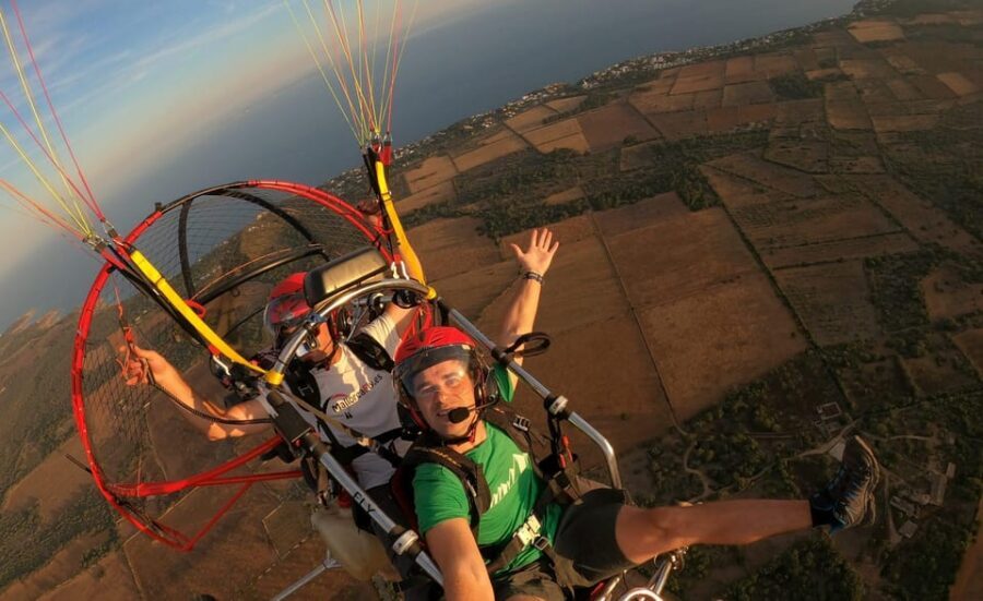 Mallorca: Paratrike Flight with Acrobatics and Engine Stop - Powered Paratrike Flight, Then the Engine Stop Moment