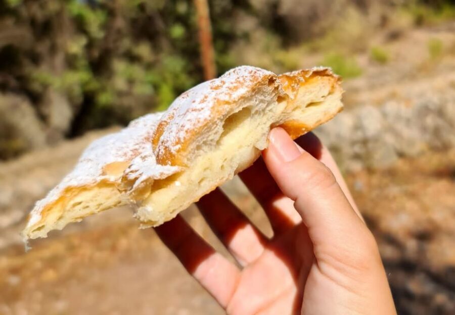 Mallorca: Tramuntana Mountains Tour with Local Guide & Lunch - Sóller and the olive oil mill: where learning meets lunch-ready energy
