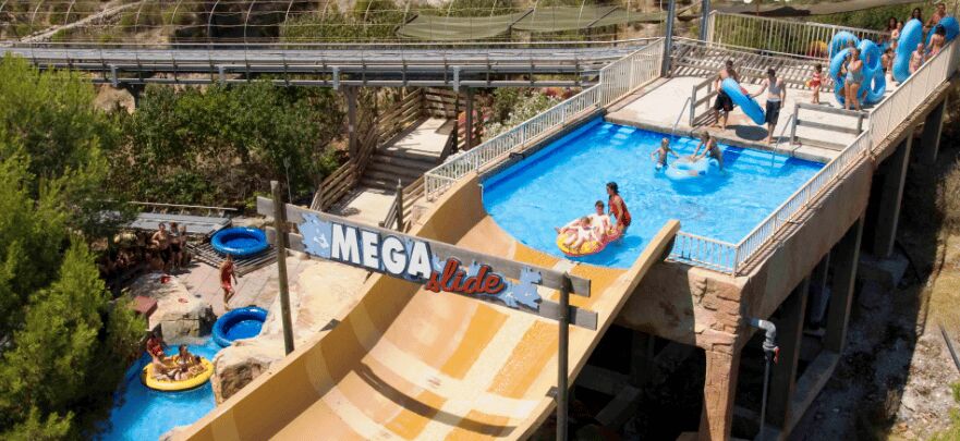 Mallorca: Western Waterpark Tickets with Transfer - Shows in the afternoon: cowboy action, falcons, and stunt performances