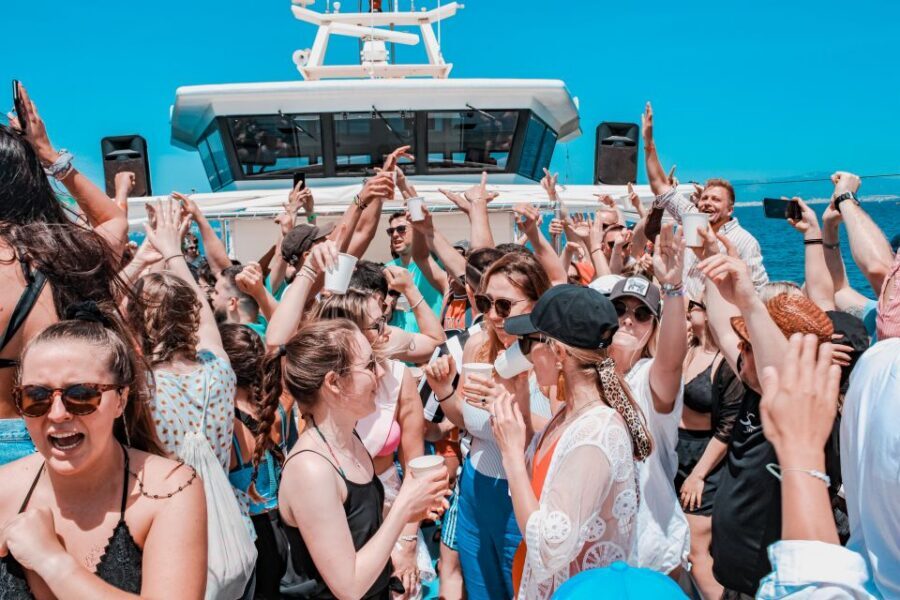 Playa de Palma: Boat Party with DJ, Buffet and Entertainment - Practical Tips to Avoid Common Friction
