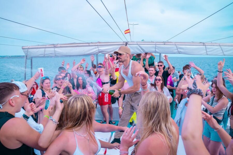 Playa de Palma: Boat Party with DJ, Buffet and Entertainment - Cala Delta Swim Stop: Jump In or Sunbathe, With the Wind Factor