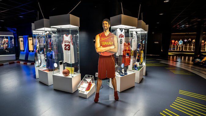 Skip the Line: Rafa Nadal Museum Xperience - The Simulators: F1, Mountain Biking, and the Fun Factor