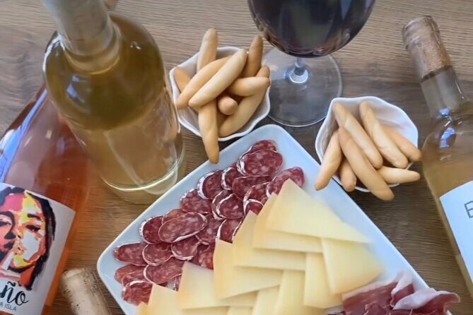 Wine tasting with wines from the smallest wineries in Mallorca - Should you book this Mallorca wine tasting at Château Vino de la Isla?